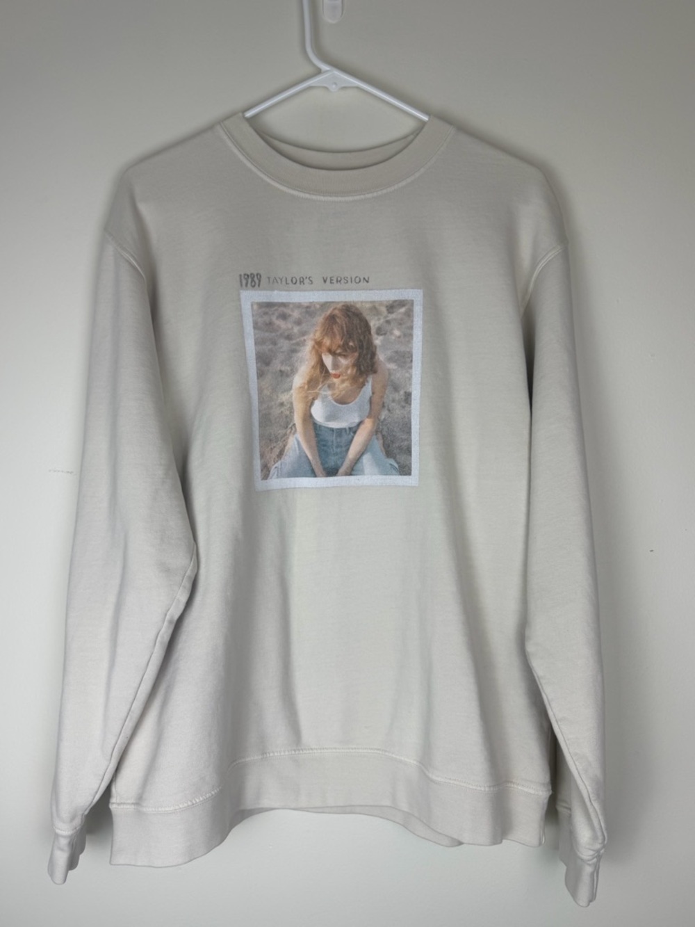 1989 (Taylor’s Version) Crewneck Sweatshirt size Large